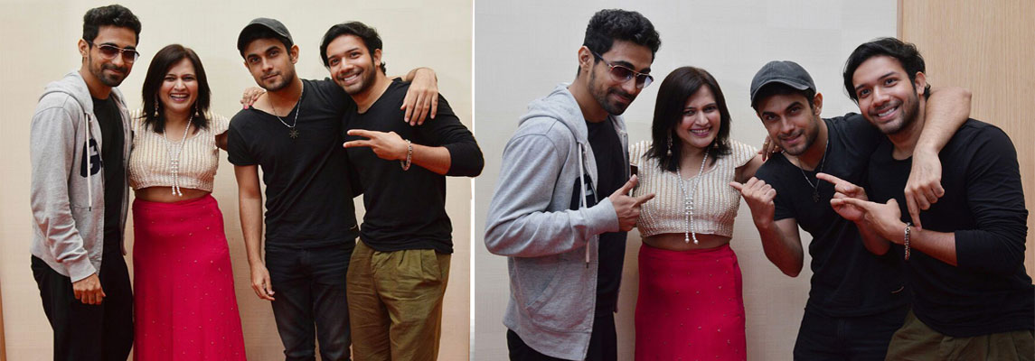 Archana Dange with Sanam Band.